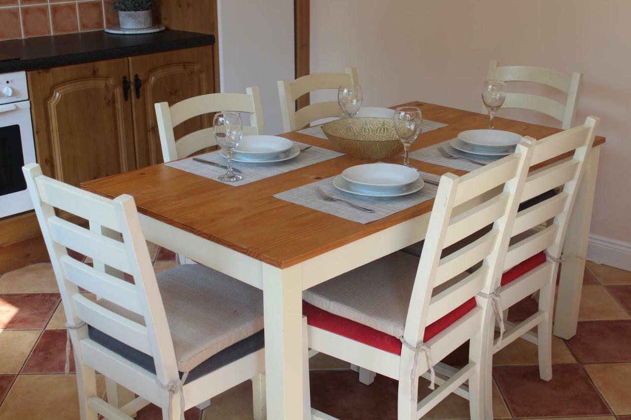 Villa 5 Mins Walk To Carrick - Sleeps 12 - Off Road Parking - Modern House Extérieur photo